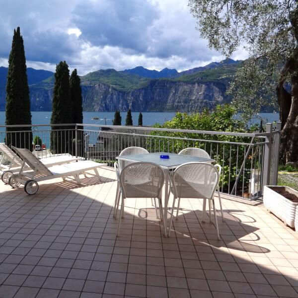 Casa Gabriele terrace with lake view